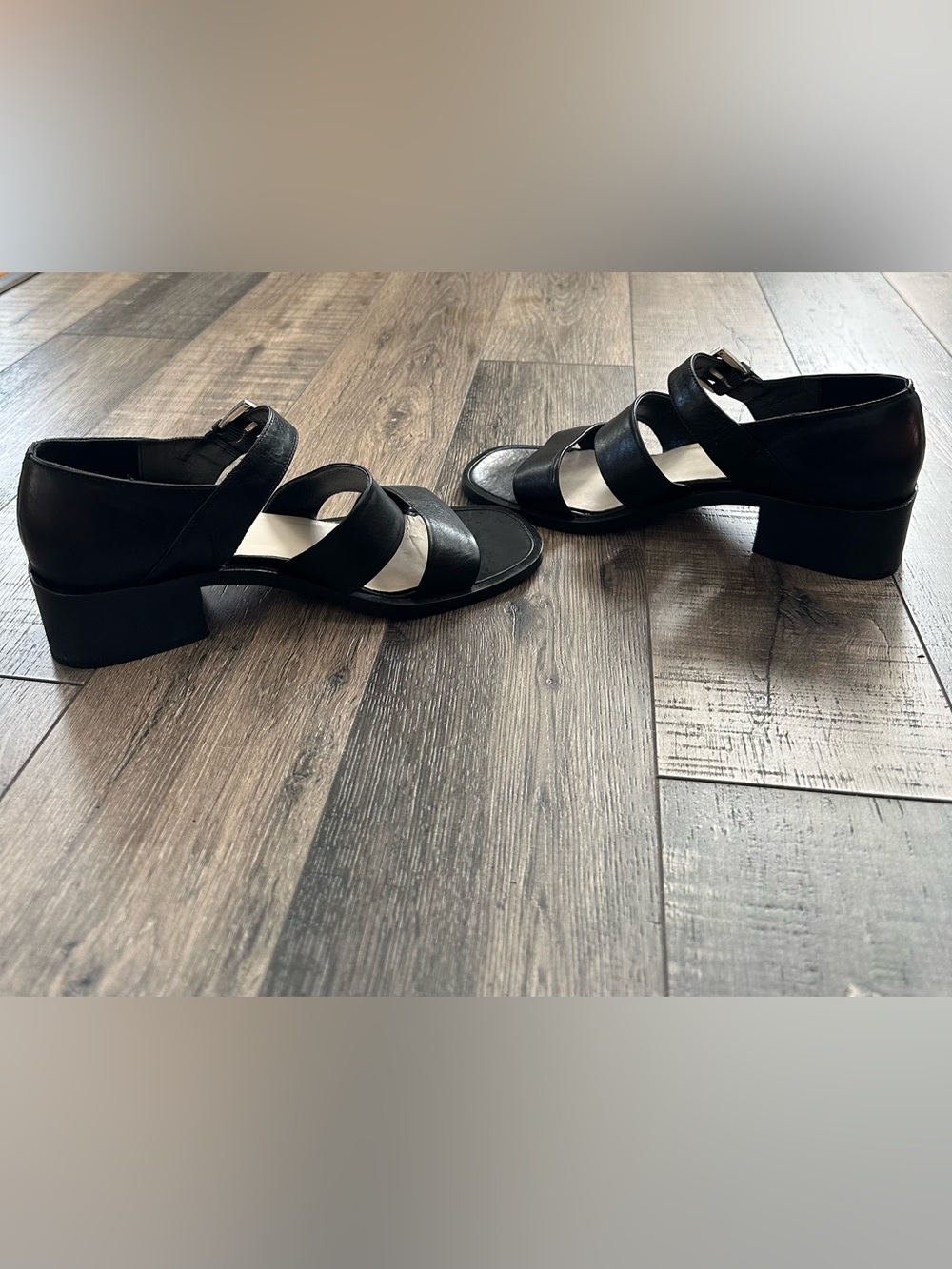 Eddie Bauer Women’s Block Heel Black Leather Buckle Sandals Size 7